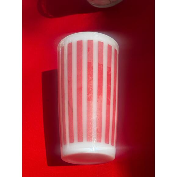 Vintage Hazel Atlas Red Candy Stripe White Milk Glass Tumbler Juice Glass - Picture 1 of 6